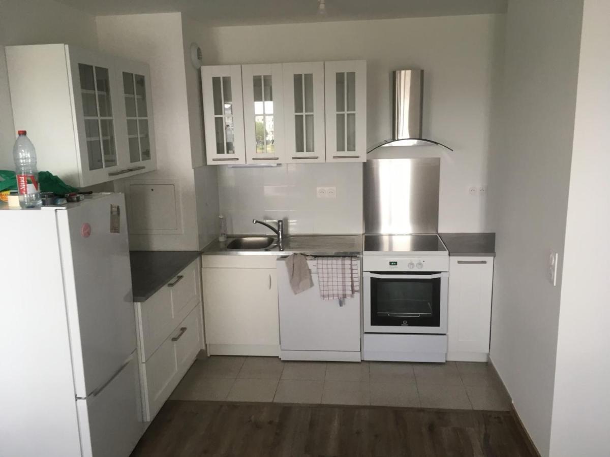 3 Room Flat In Parklane - 1,5Km Disney Serris Luaran gambar