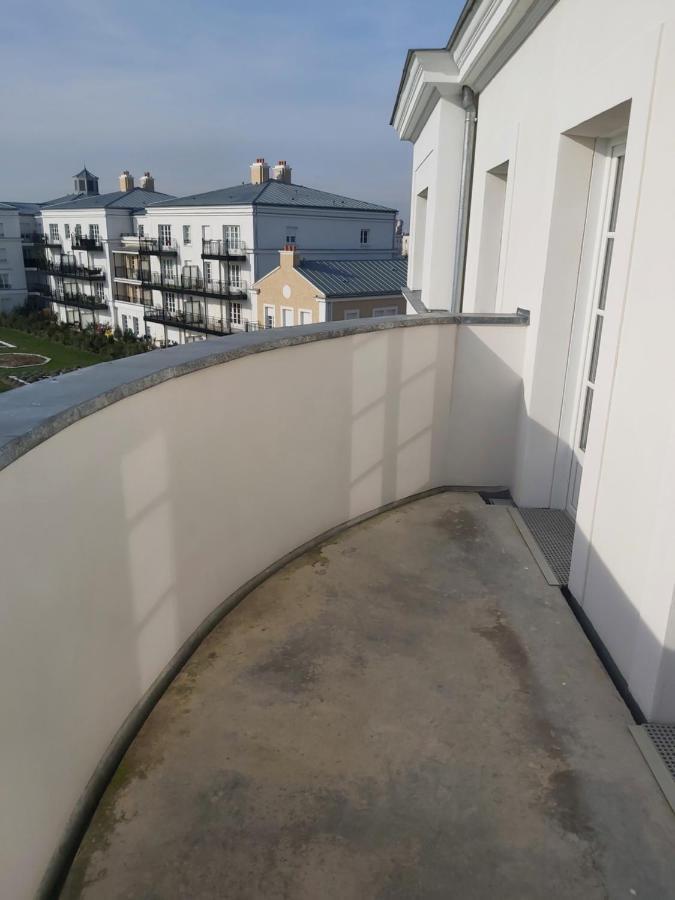 3 Room Flat In Parklane - 1,5Km Disney Serris Luaran gambar